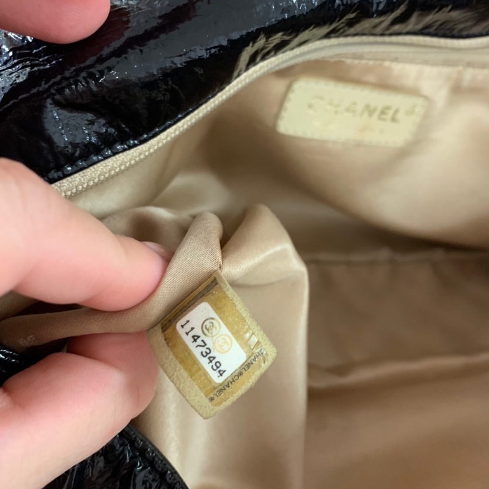 Authentic Chanel handbag - Picture 4 of 6
